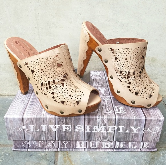 Beautiful & Stylish Corso Como Clogs - Picture 2 of 6